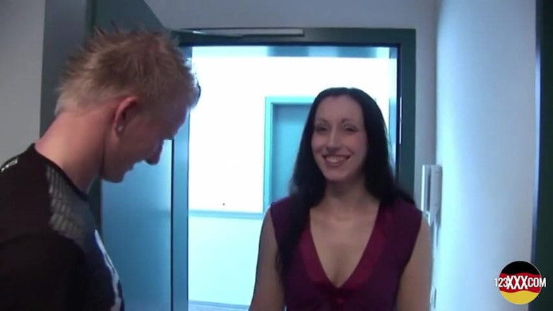 123XXX - 100% Amateurs: She Loves Riding a Big Dick