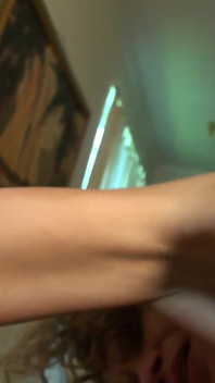 Tu traviesa stepaunt Tia sabe que has estado viendo porno de milf - en primer plano