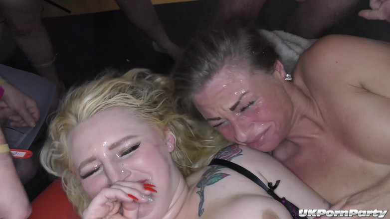 UkXXXpass: 섹시한 Loula와 갱뱅을 즐기는 새미 구드 Lou_2