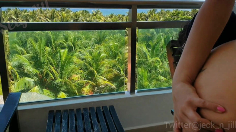 Big Ass Latina: Sex na veřejnosti na venkovním balkóně s cizími lidmi, kteří...