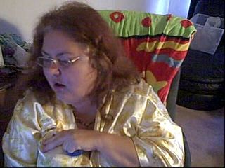 BBW nurse Vicki adventures with friends: Cam show of me playing with some balloons
