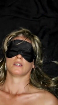 Con los ojos vendados 24 chicos preñando anal gangbang