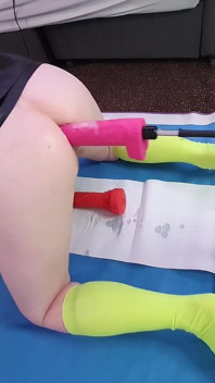 Big Dildo Bum Fun on the Fucking Machine with Essex Girl Lisa