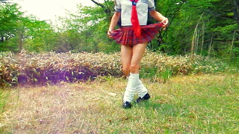 Pai-chan: 미니 스커트와 헐렁한 양말