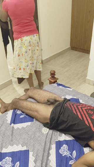 Thesana: Öğretmen ev eğitiminde bir öğrenciyi sikiyor