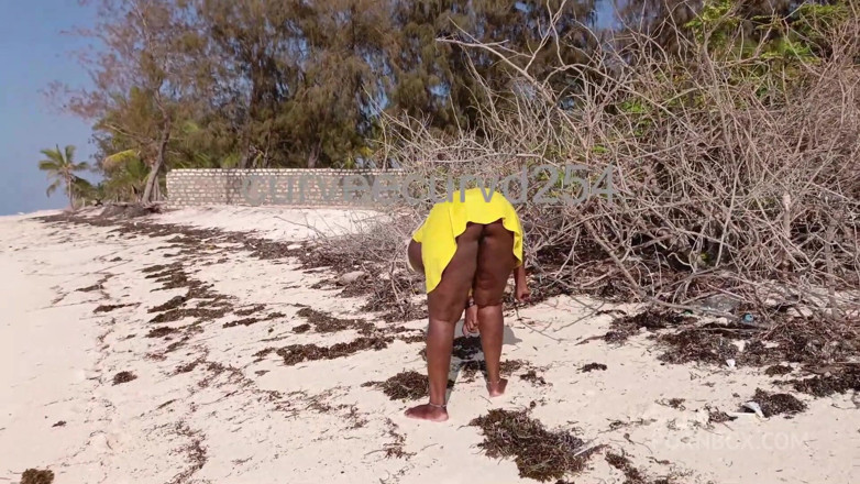 Curveecurvd254: HD 04:31 Caută sex baddie la plaja Esti acolo