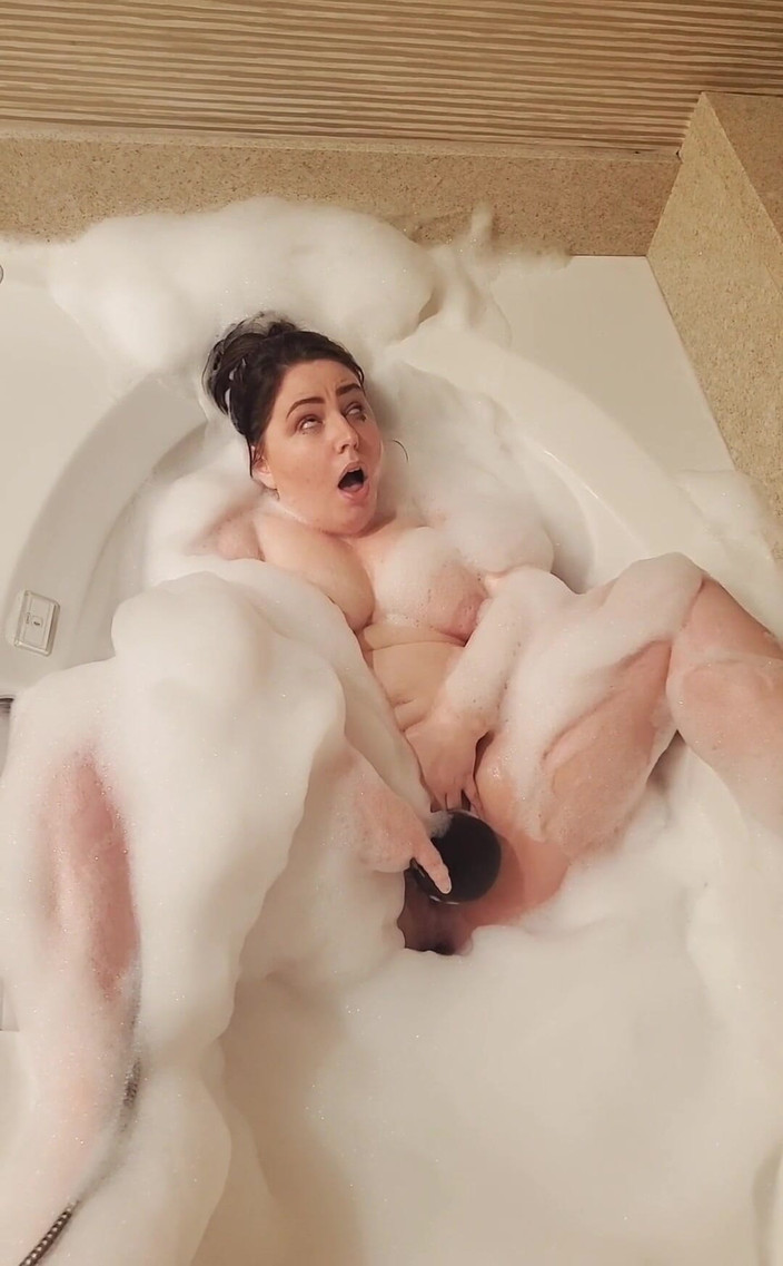 KinkyKatie: Încă de când am fost mic, am iubit sentimentul de...