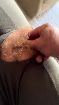 被窥器尿在阴道里——蒙眼农场女孩 BDSM 尿戏