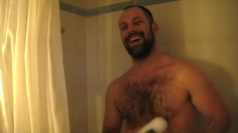 Jess Royan XXX: Follada por un oso encima en el baño del hotel