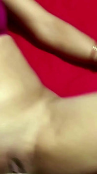 德里新婚女sikha在xvideo上说下流话和热辣紧致的阴户性爱