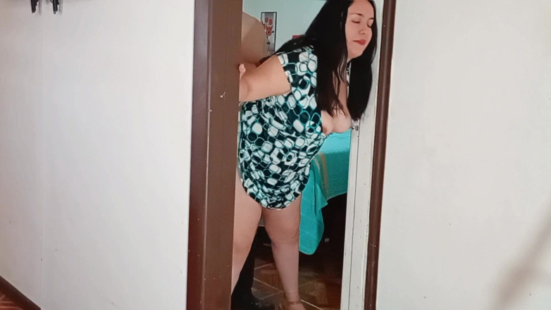 BBW Kelly Mom: La Puttana Di Mia Moglie È Inchiodata Alla Porta Marito Sotto...