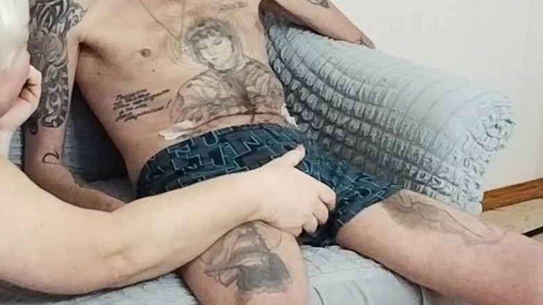 Zona901: La moglie ama guardare la suocera fare un pompino e...