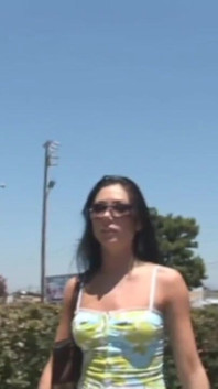 Big ass brunette sprayed on her face from her fucker