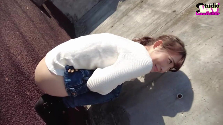 Studio JAV Launcher: I fianchi sensuali vengono rivelati mentre si scioglie sotto sculacciate...