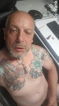 Sls-frank Svázaný subincision penis s rozděleným žaludem a mnoha piercingy