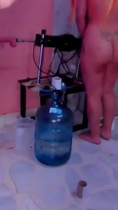 Squirt rain: My Roommate Woke Me up Licking