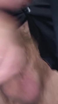 Elegantní amatérský výstřik | Sténání a intenzivní honění se silným orgasmem a elegantními šaty - sexy a velký péro