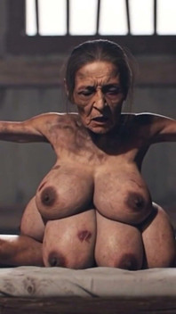 Stará babička se 6 prsy v otroctví - Extrémně nadržená a Cumming Hard (ai)