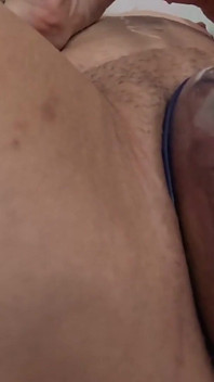 Pizdă suculentă care țâșnește în pompă de pizdă