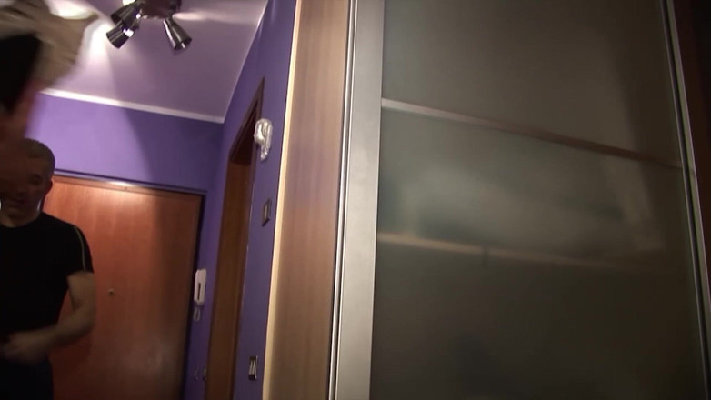 Threesome and GangBang: हॉट सामूहिक चुदाई वाली बेब कई लंडों को जोरदार लेती है