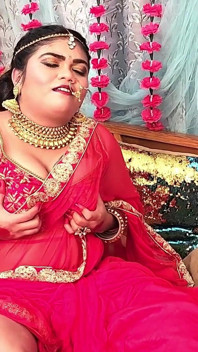 Pyasi dulhan dientot habis-habisan sama suaminya
