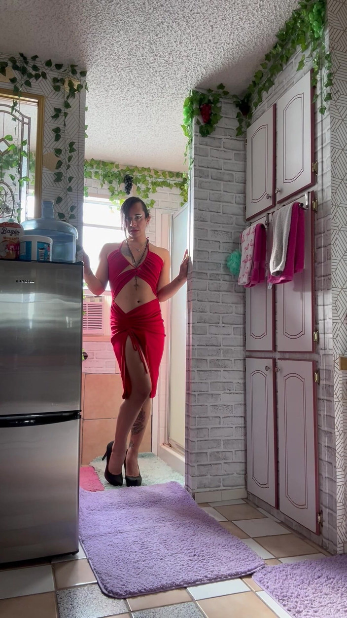 TS Jade: Red Dress Man Eater Stripdance