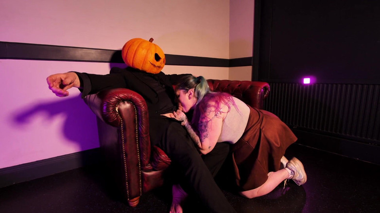 Bambi_beauty1: Jack'o'lantern BJ