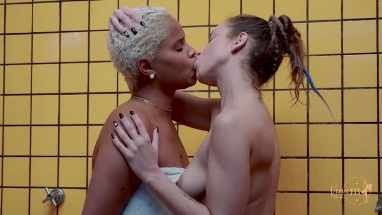Venusss fetish: Dominate and Submit a Ebony Girl to My Kisses!