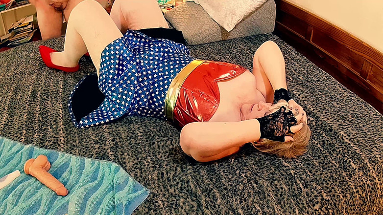 Carmen Angel: Nenek Amerika: ibu-ibu seksi aulde lang syne lagi asik nyepong...