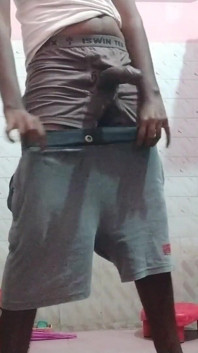 Tamil10inches BBC Urgent Piss Session