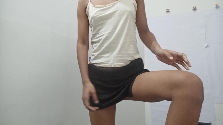 desigirl93: 섹스할려고 소년 친구를 유혹하는 파키스탄 여배우 핑거링