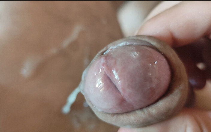 Straight Daddy Club: Papai urso não circuncidado gemendo alto.