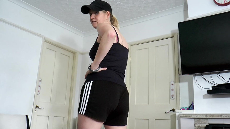 Britishmilf: Stiefzoon neukt stiefmoeders bezwete kont