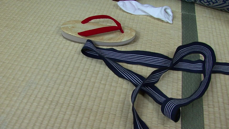 CBD Media: Un américain mature baise sa jeune copine japonaise à forte poitrine à...