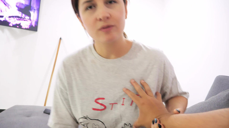 Sweetfantasy131: Venez comment il baise une vraie femme. Ma demi-sœur enlève...