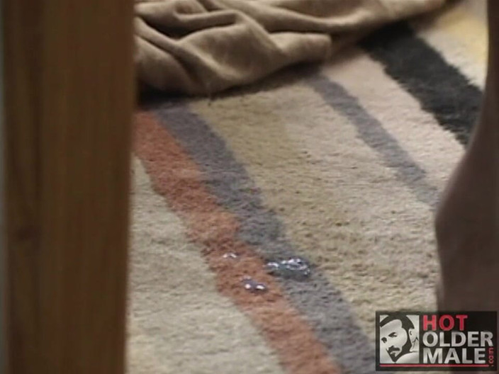 Pantheon men: Daddy Hunt 3: Charles thổi kèn charles