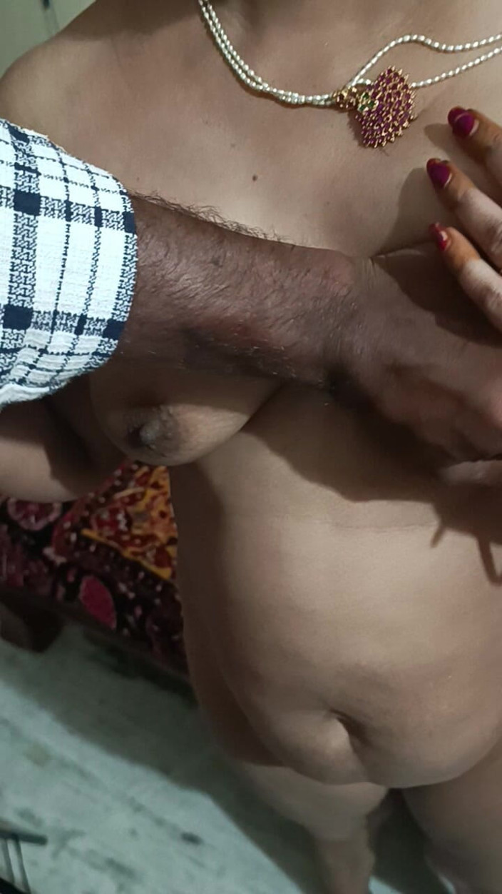Decent couples: Hintli güzel Telugu teyze sari ateşli romantizm amcığı domaltarak sikiyor