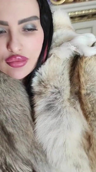 Chlupatá děvka otrokyně dostane 5 furgasms