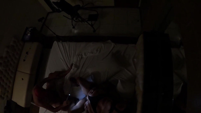 Minhaesposaparaoutro: Порванные субтитры ебарь-культурист трахает хотвайф в анал в видео от первого лица: куколд муженек снимает на видео двойной минет и кричащий оргазмы