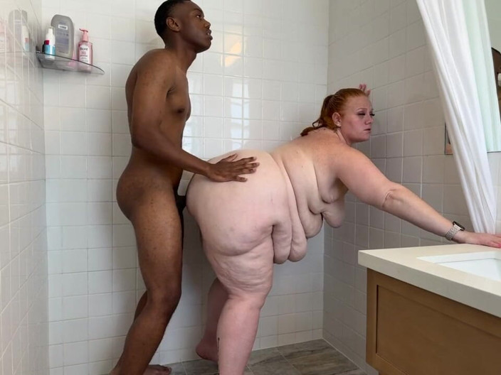 Cory Strokes: Detrás De La Polla Con Grandota Julie Ginger