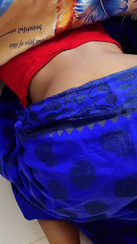 Sexy tante fickt harte muschi, wenn ankel bei nicht zu hause ist