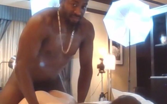 TrotzillaTheGod: Suculenta Samantha pode levar um bbc