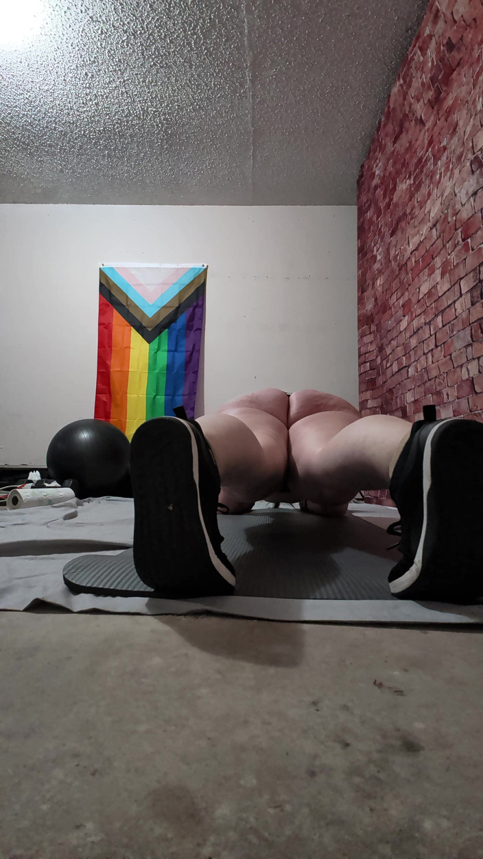 TheKinkyPwrLftr: Senaman pagi