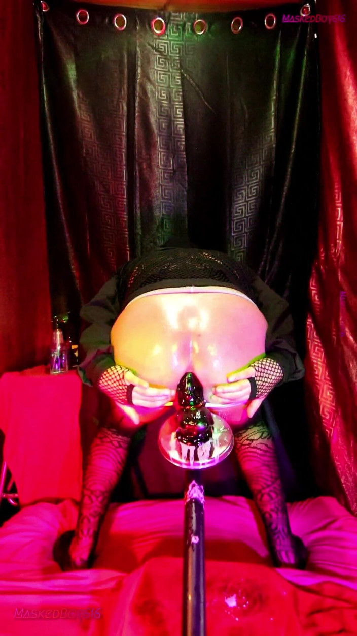 Maskedboy616: Sari ca un iepuraș excitat? 3
