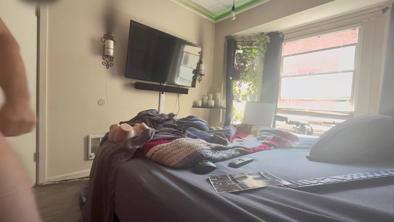 ScottyNaughty69: Membelai dan bercinta dengan jendela terbuka sehingga siapa pun bisa...