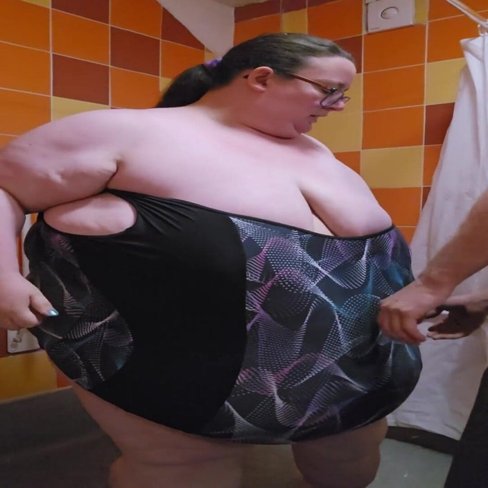 SSBBWLadyBrads: Simdräkt Försök med