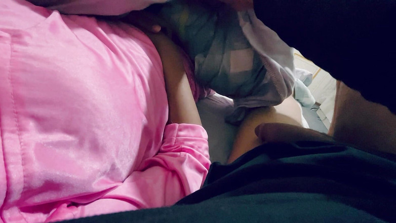 Sexy Zoya: Zoya'nın çok seksi bir arka kalçası ve büyük göğüsleri var onu...