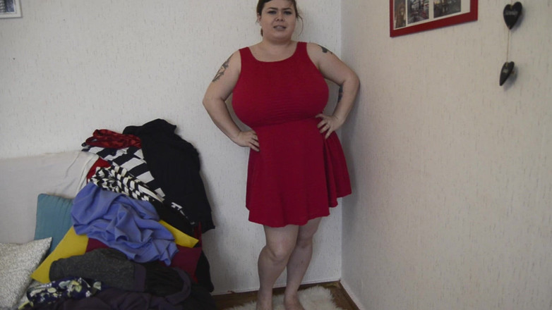 Roxanne Miller: Thay váy