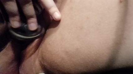 Nicky Wills: Big dildo masterbaiting fat pussy