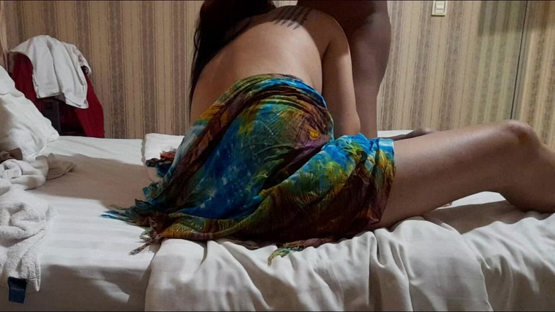 House wife: Gelukkige zwarte man neukt vrouw mooie creampie zo hard neuken...